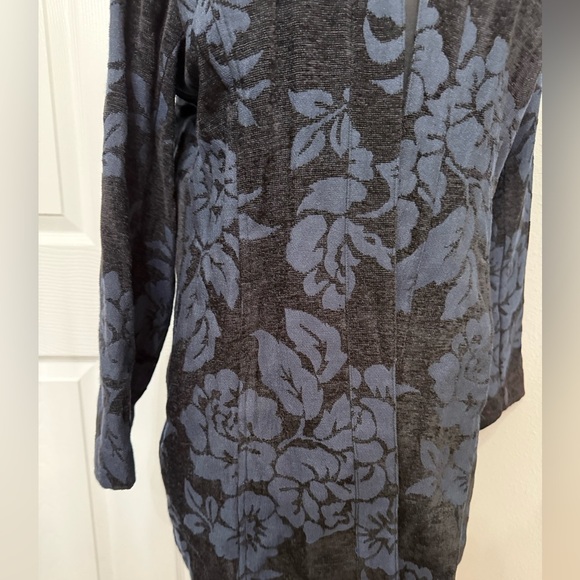 Molly & Maxx Petite Floral Brocade Coat Blue Black textured size Large NWT - Picture 2 of 4